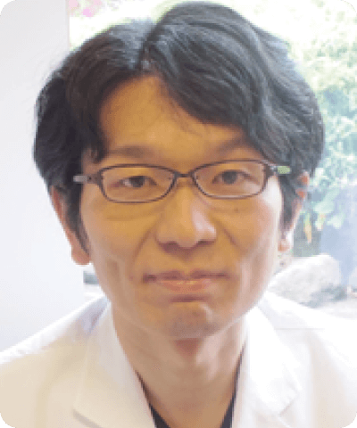 岸先生 顔写真